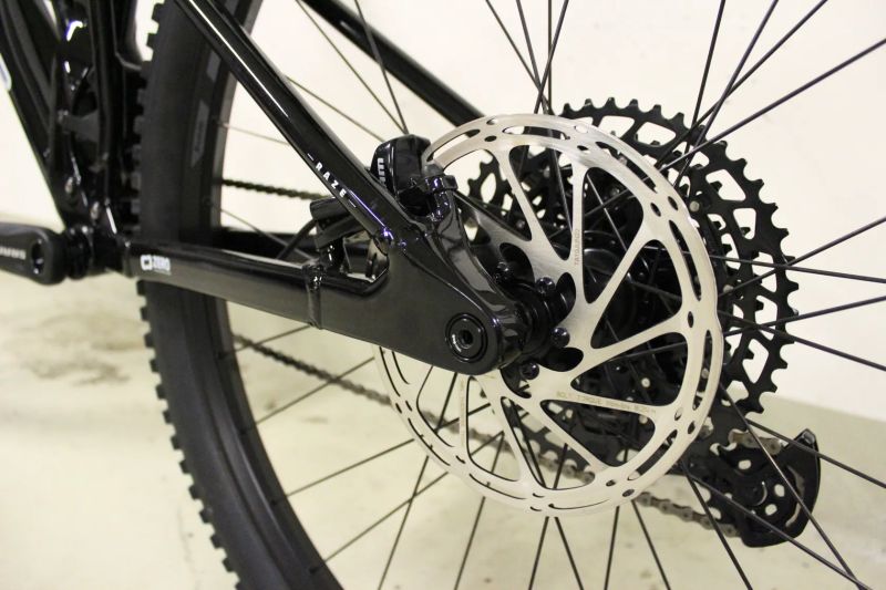 🔥 MONDRAKER Raze - L 🔥 Nové - nájez 0 km ✅ Celoodpružené 150mm/130 mm