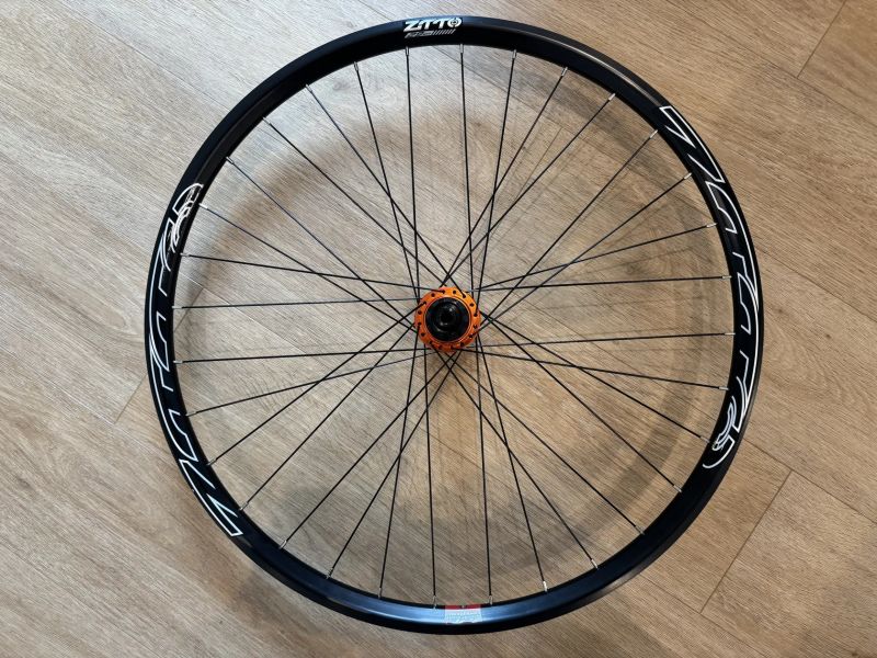 Zapletená 29" ALU kola