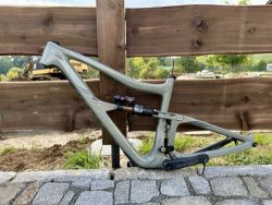 Ibis Ripmo V2 vel.L včetně karbonových klik a hlavového složení