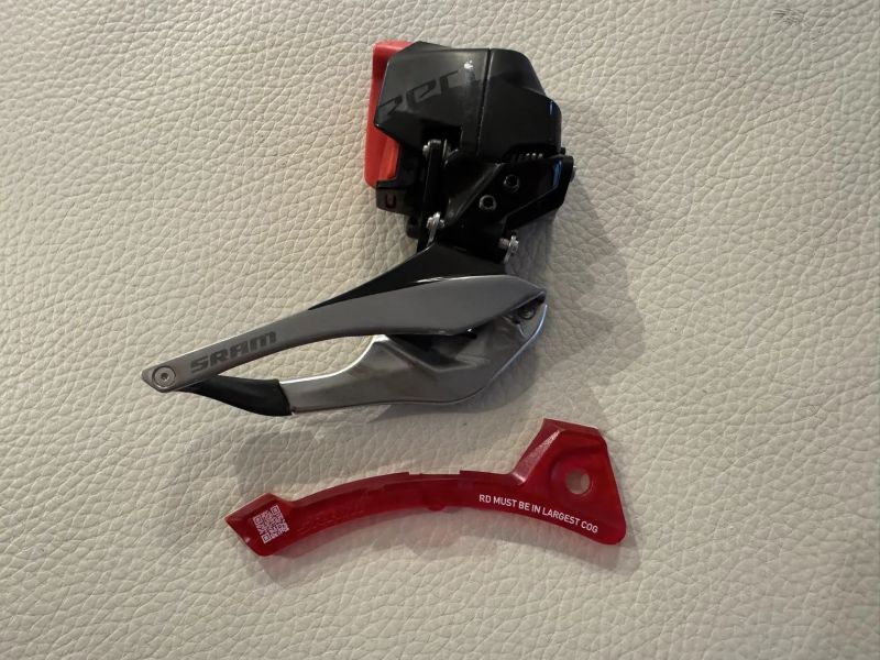 SRAM Red eTap AXS přesmyk 2 x 12