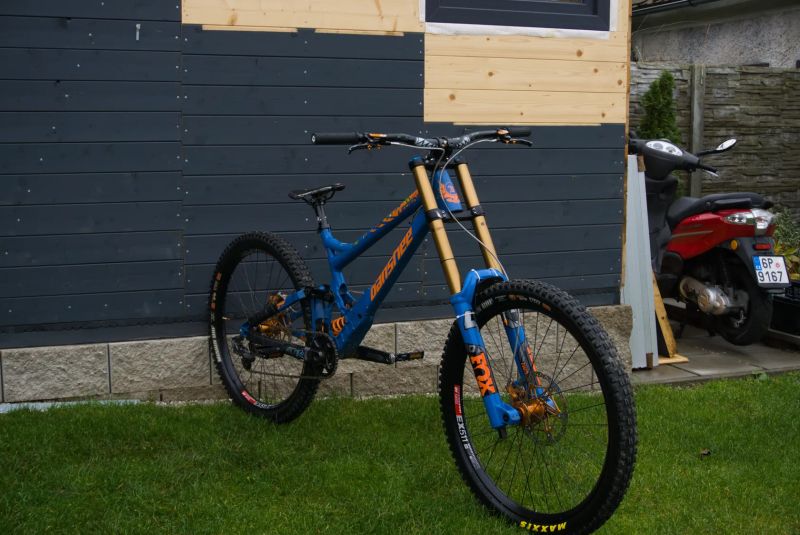 Banshee Bikes Legend DownHill