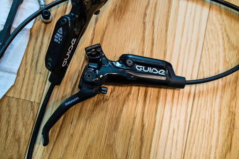 SRAM Guide R brzdy – komplet (přední + zadní)