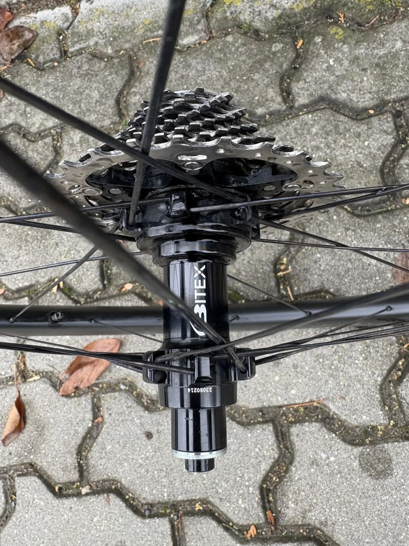 Silniční karbonová zapletená kola EIE - 5cm, ráfková brza