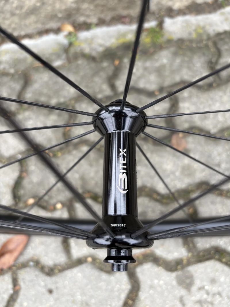 Silniční karbonová zapletená kola EIE - 5cm, ráfková brza