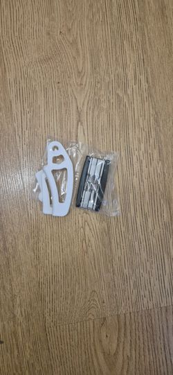 P: SRAM Multitool a SRAM Chain Gap Tool