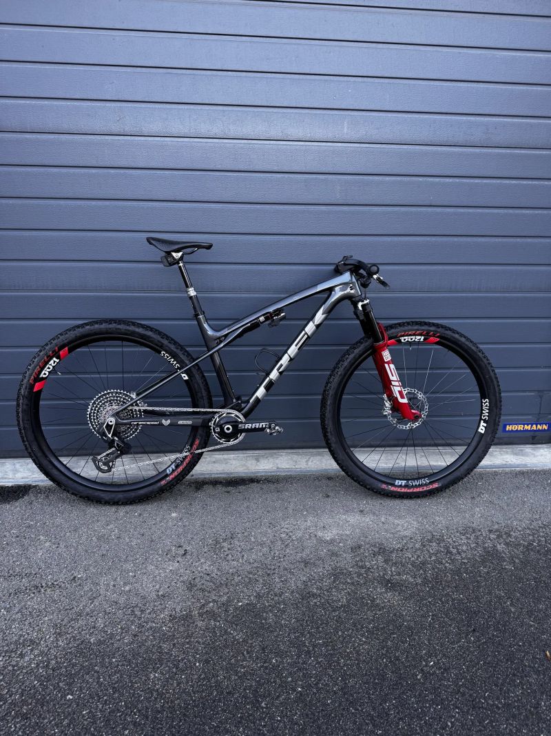 Trek Supercaliber SLR Gen 2 flight attendant vel. L (možno prodat i samotnou rámovou sadu s FA)