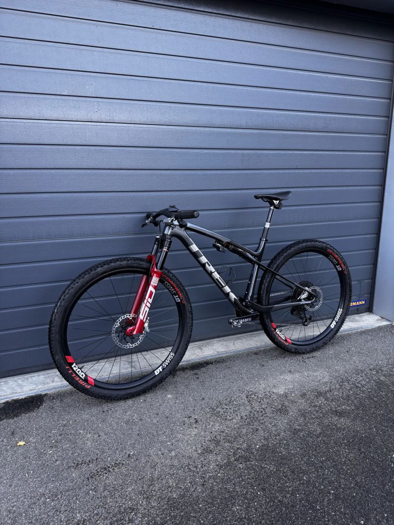 Trek Supercaliber SLR Gen 2 flight attendant vel. L (možno prodat i samotnou rámovou sadu s FA)