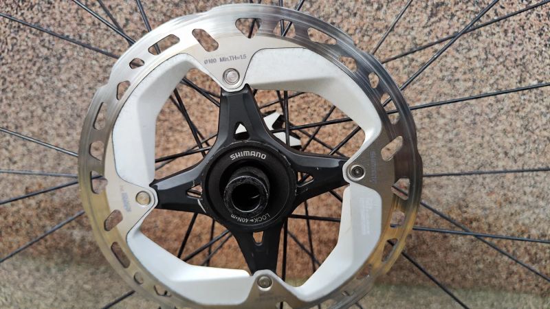 Zadní zapletené kolo DT Swiss X1700