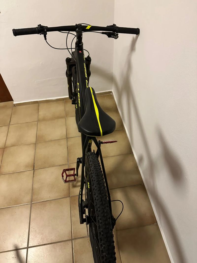 Cube Cube Reaction Race