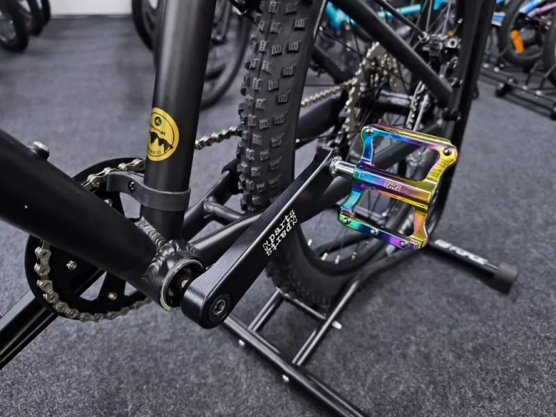 !!!NOVÝ!!! Kubikes 24S Trail AIR Black - laser RAINBOW, 9,7kg, vzduch. vidlice. SKLADEM na prodejně