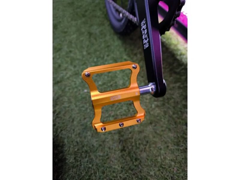 !!!NOVÝ!!! Kubikes 20S MTB Disc Black - laser GOLD, 8,8kg, vzduch. vidlice. SKLADEM na prodejně