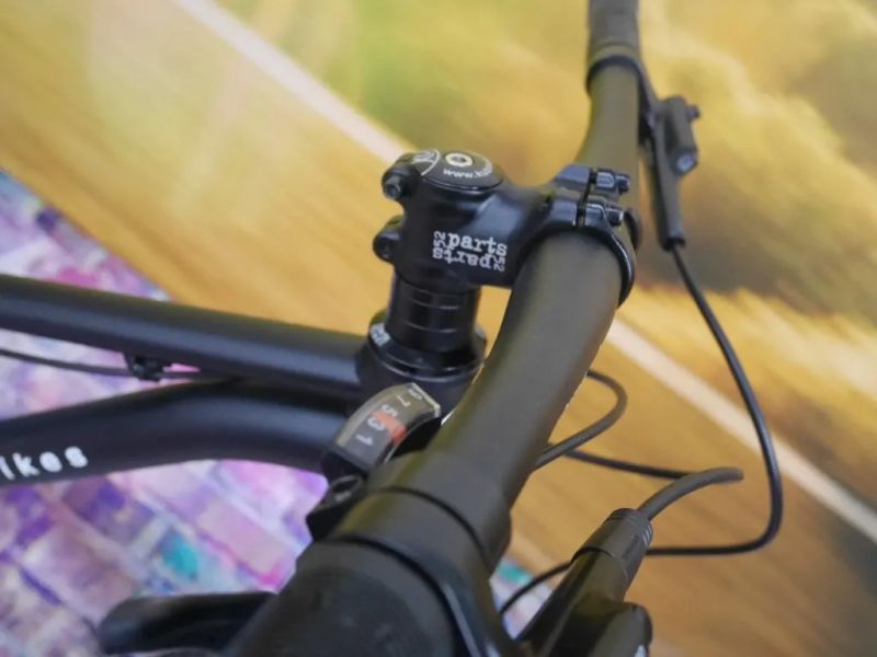 !!!NOVÝ!!! Kubikes 20S MTB Disc Black, 8,8kg, vzduch. vidlice. SKLADEM na prodejně