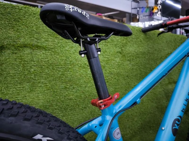 !!!NOVÝ!!! Kubikes 26 Trail AIR Tyrkys, 10,5kg, vzduch. vidlice. SKLADEM na prodejně