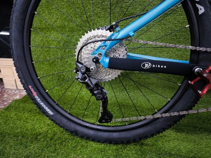 !!!NOVÝ!!! Kubikes 26 Trail AIR Tyrkys, 10,5kg, vzduch. vidlice. SKLADEM na prodejně