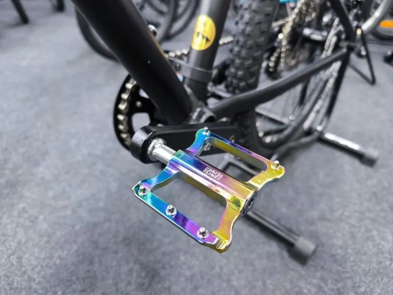 !!!NOVÝ!!! Kubikes 20S MTB Disc Black - laser RAINBOW, 8,8kg, vzduch. vidlice. SKLADEM na prodejně