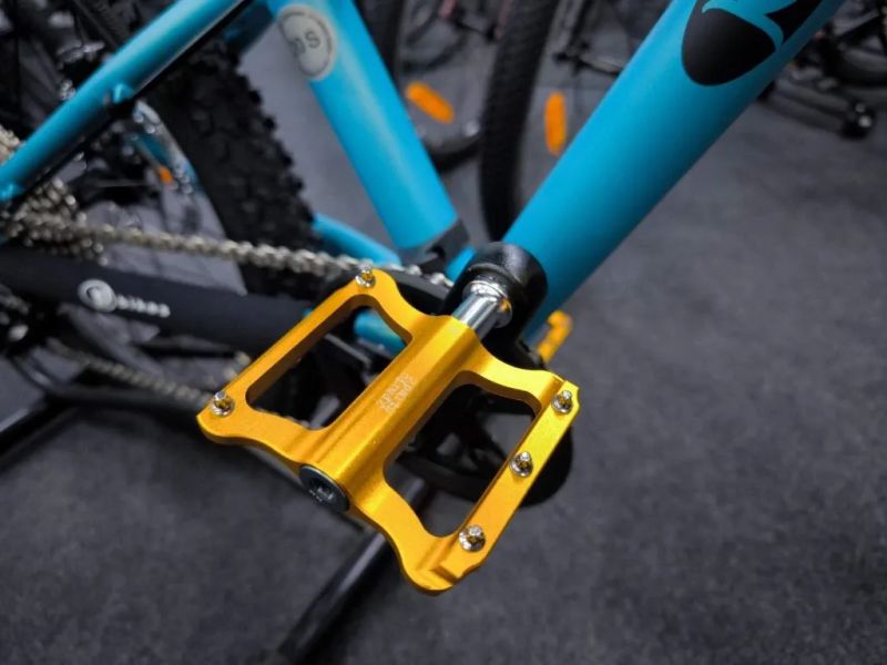 !!!NOVÝ!!! Kubikes 20S MTB Disc Tyrkys - laser GOLD, 8,8kg, vzduch. vidlice. SKLADEM na prodejně