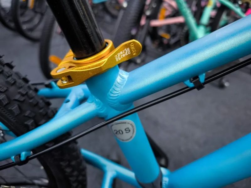 !!!NOVÝ!!! Kubikes 20S MTB Disc Tyrkys - laser GOLD, 8,8kg, vzduch. vidlice. SKLADEM na prodejně