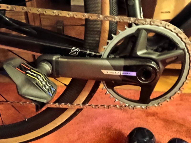 Basso Astra vel. 53, na sadě sram force xplr, kola mavic cosmic sl32, ind. stavba