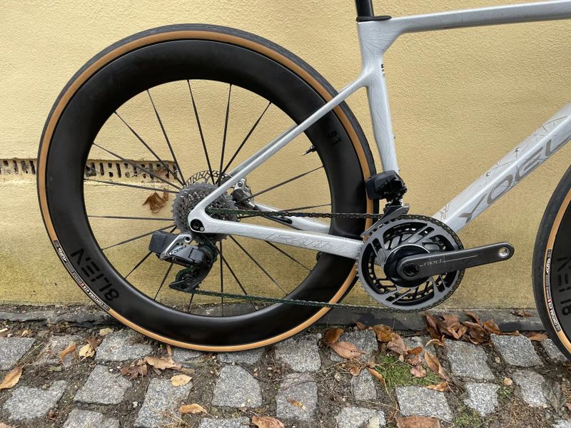 Yoeleo R11 - Sram Red AXS - Karbonová kola - vel. S