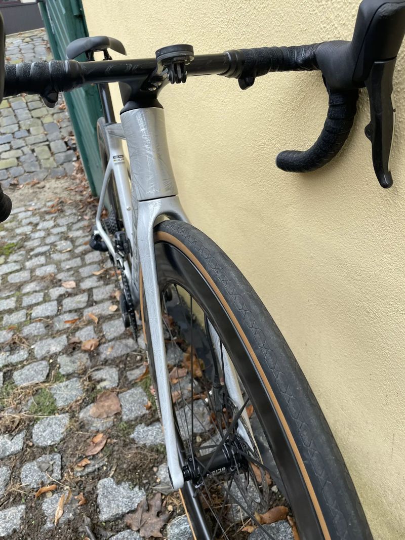 Yoeleo R11 - Sram Red AXS - Karbonová kola - vel. S