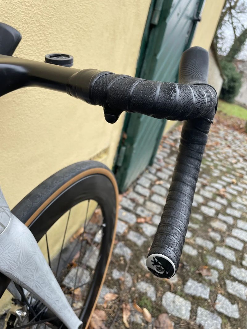 Yoeleo R11 - Sram Red AXS - Karbonová kola - vel. S