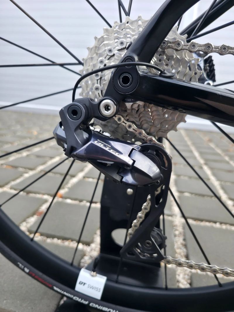 Silniční kolo BMC Roadmachine ONE 02 Carbon 2021 Ultegra Di2 – velikost 54cm (M)