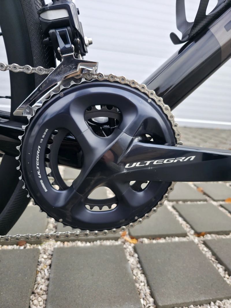 Silniční kolo BMC Roadmachine ONE 02 Carbon 2021 Ultegra Di2 – velikost 54cm (M)