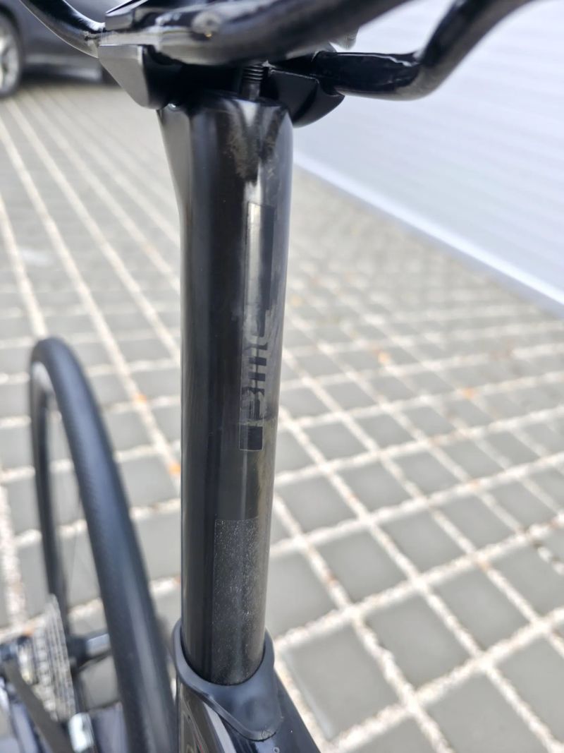 Silniční kolo BMC Roadmachine ONE 02 Carbon 2021 Ultegra Di2 – velikost 54cm (M)