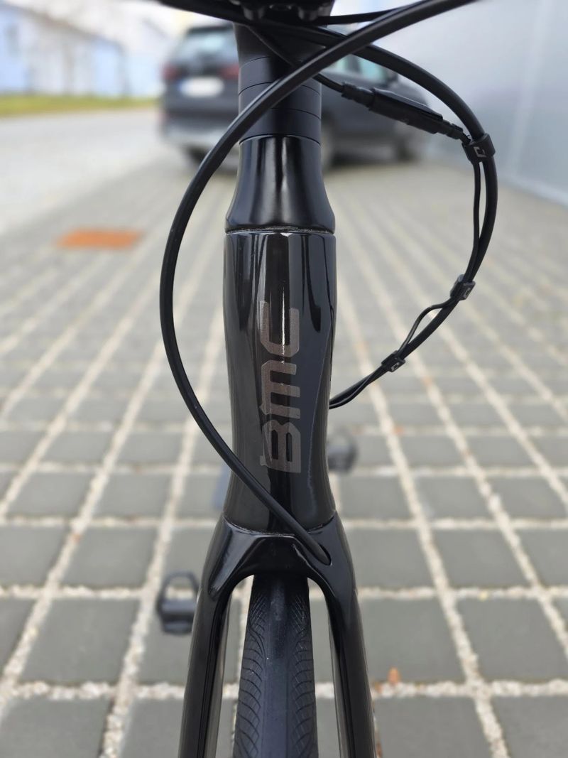 Silniční kolo BMC Roadmachine ONE 02 Carbon 2021 Ultegra Di2 – velikost 54cm (M)