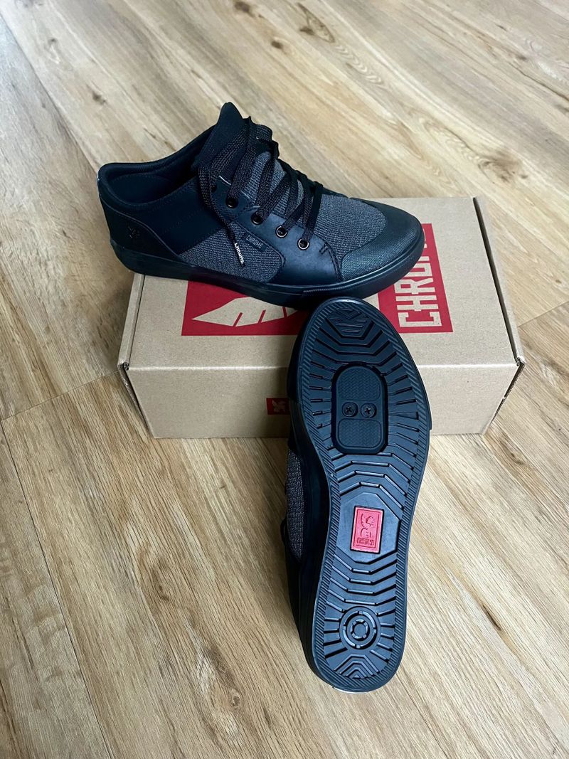 Chrome Southside clipless