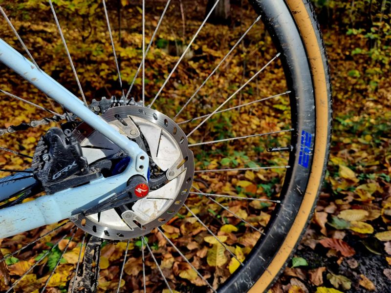 Gravel carbon kola EIE, DT350, XD ořech, 1550g