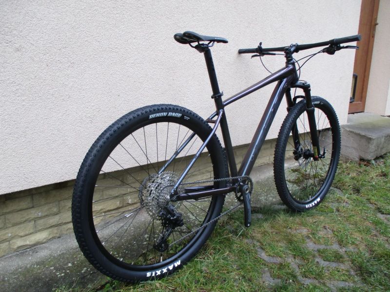 Nové 29" kolo na rámu MRX Sport TB25 19", vzduch. vidlice Suntour XCR, Shimano Deore 1x11, pevná osa