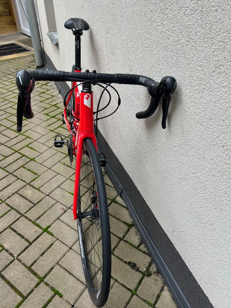 Superior Superior Team Road