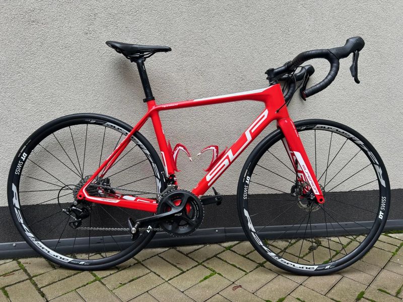 Superior Superior Team Road