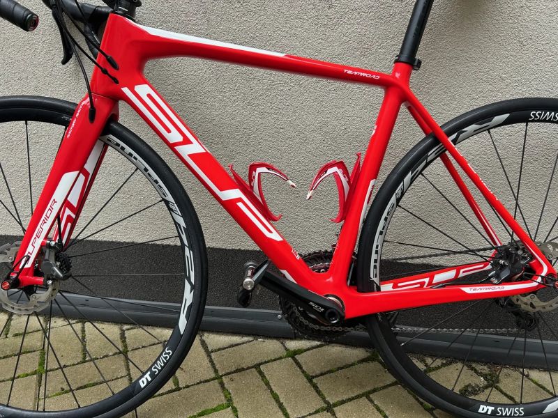 Superior Superior Team Road