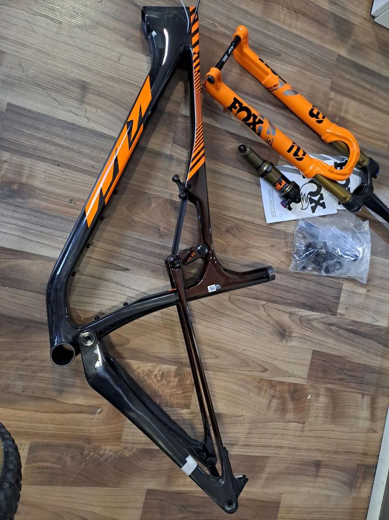 NOVÁ rámová sada KTM Scarp Exonic 100mm / 29er / boost / velikost L / včetně vidlice a tlumiče Fox