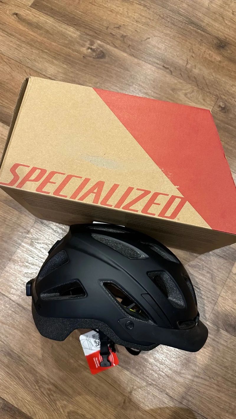 Přilba SPECIALIZED Ambush Comp e-Bike ANGi Ready MIPS Black