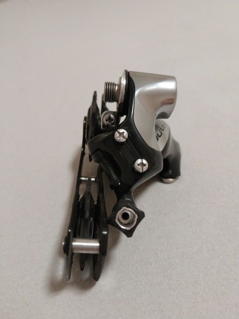 Přehazovačka Dura-Ace r9000