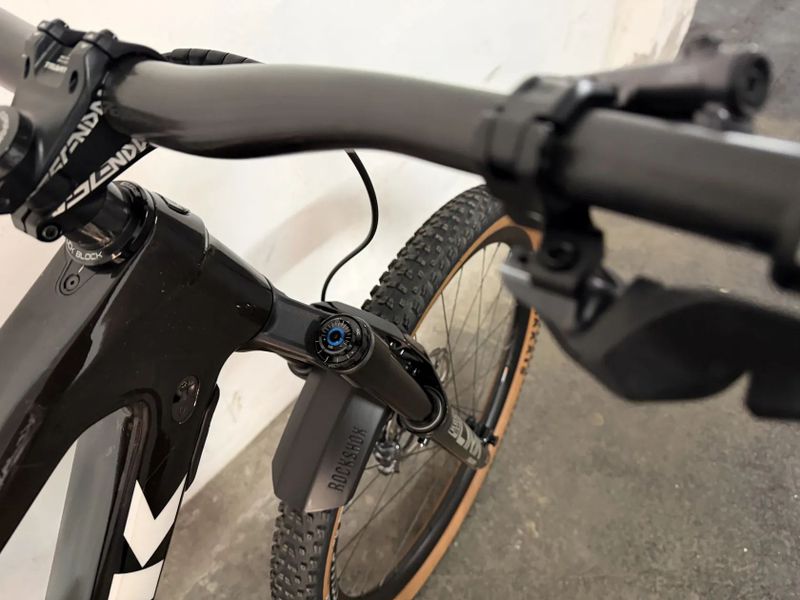 Trek celoodpruzene karbonove horske kolo