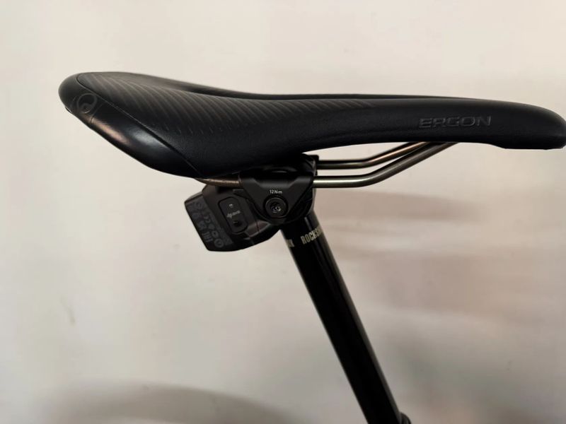 Trek celoodpruzene karbonove horske kolo