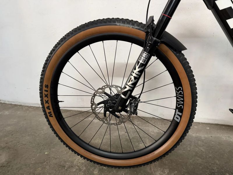 Trek celoodpruzene karbonove horske kolo