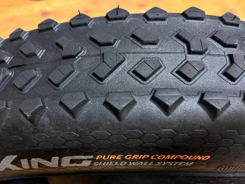 Tire Continental Mountain King 27.5+