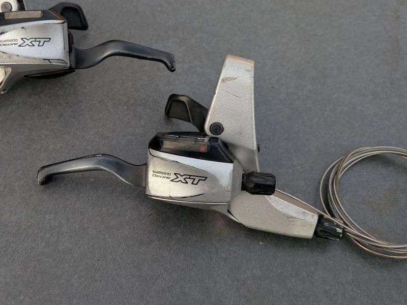 Dual Control Shimano Deore XT