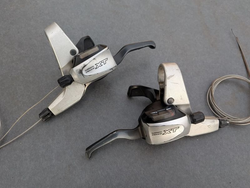 Dual Control Shimano Deore XT