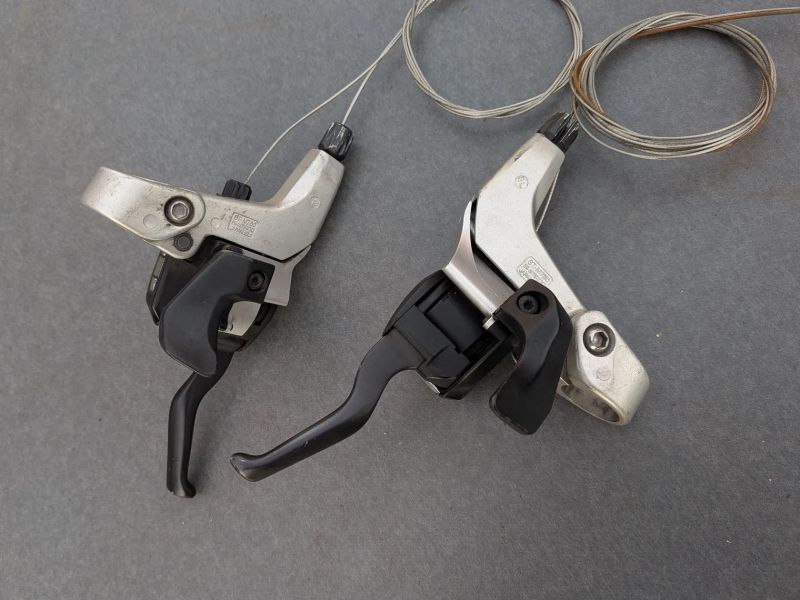 Dual Control Shimano Deore XT