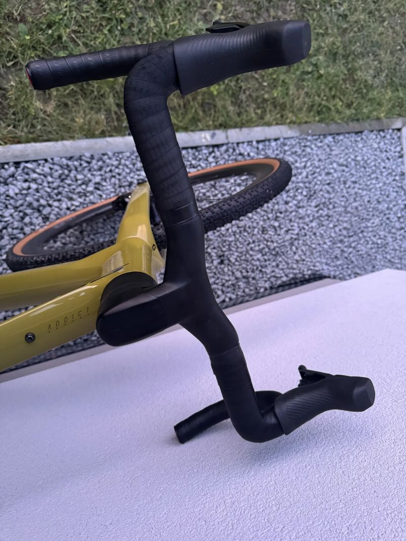 Scott Addict gravel 20 top stav 