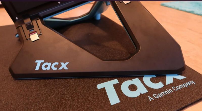 Prodám TACX NEO 2T vč. tréninkového kola