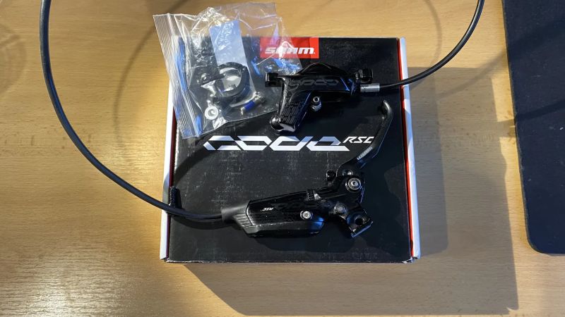 Přední brzda Sram Code RSC 