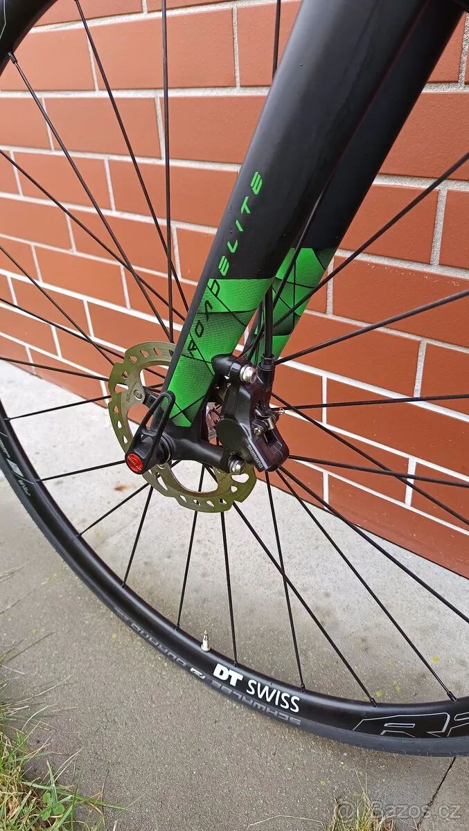 Superior Road Elite, Ultegra, karbonová sedlovka