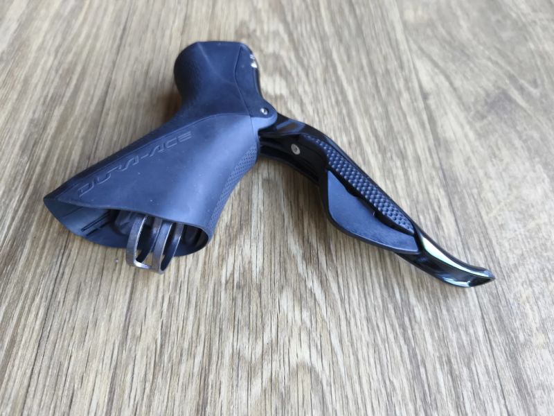 Shimano Dura-Ace Di2 ST-9070 brzdové/řadicí páky 2×11, pro ráfkové brzdy